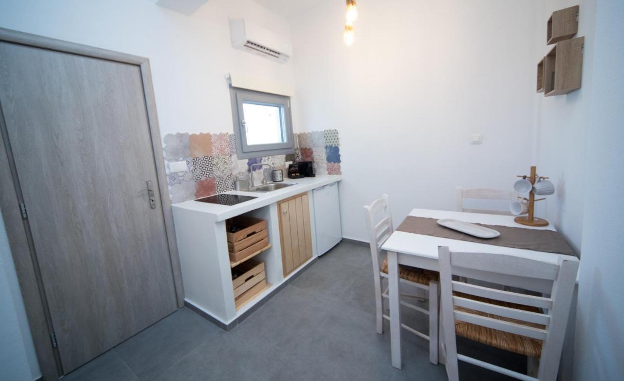 Eunoia Apartments ثيرا المظهر الخارجي الصورة